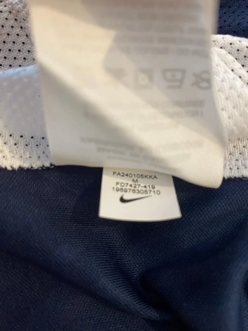 NIKE Kids Boys Challenge V Soccer Jersey - NWT - Medium M Navy Blue White Shirt